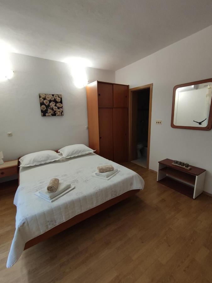 Apartments Jadranka Makarska Eksteriør bilde
